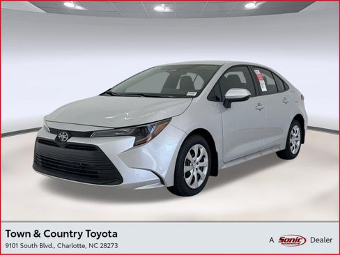 Used 2026 Toyota Corolla LE FWD image 1