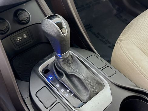 Used 2017 Hyundai Santa Fe Sport image 18