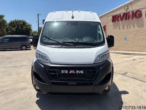Used 2025 RAM ProMaster 3500 w/ Convenience Group FWD image 2