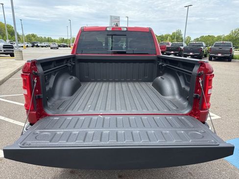 New 2026 RAM 1500 4x4 Crew Cab image 8