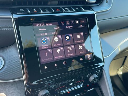 New 2025 Jeep Grand Cherokee L Laredo w/ Luxury Tech Group I image 25