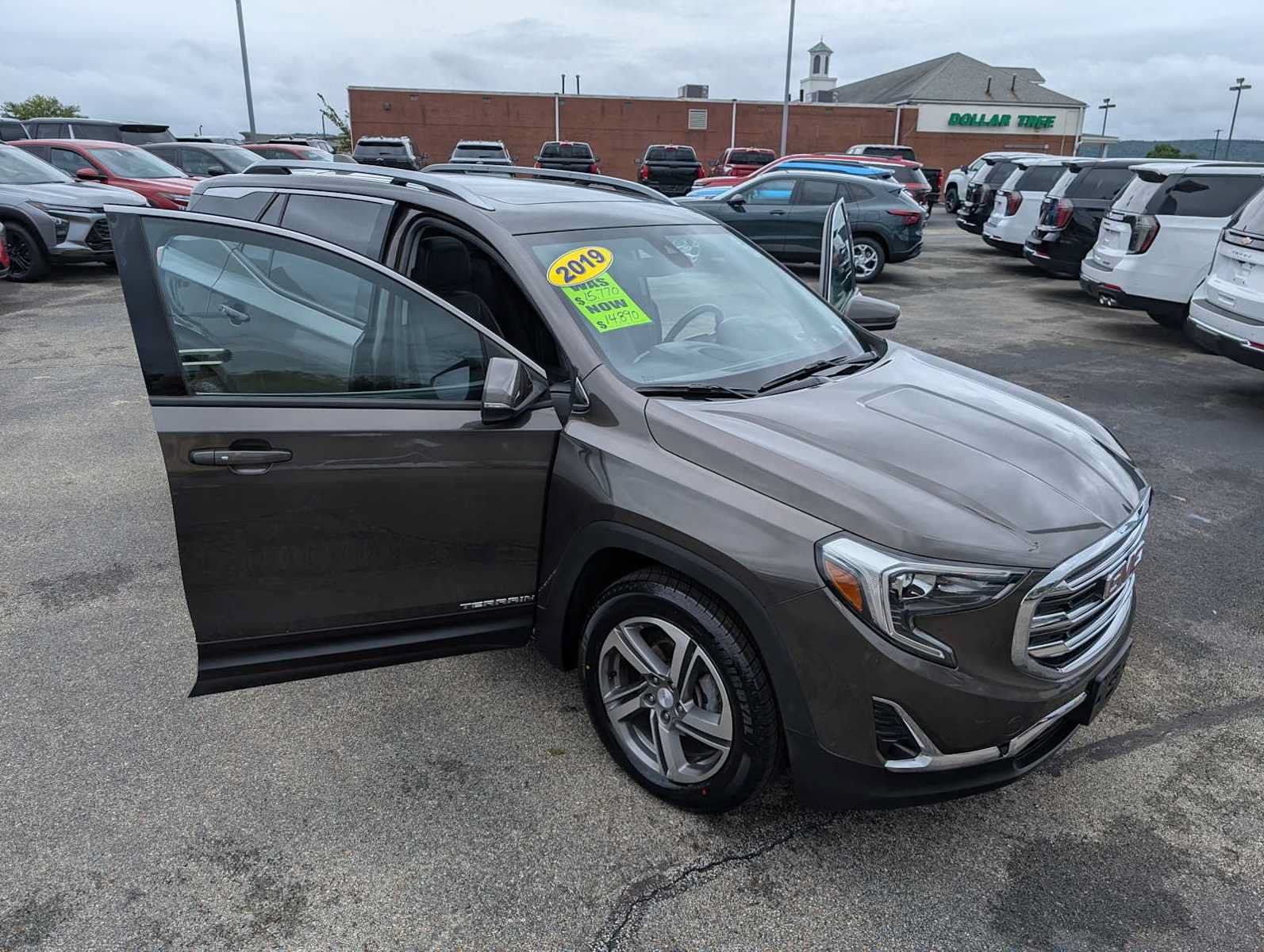 Used 2019 GMC Terrain SLT w/ Preferred Package AWD/4WD image 15