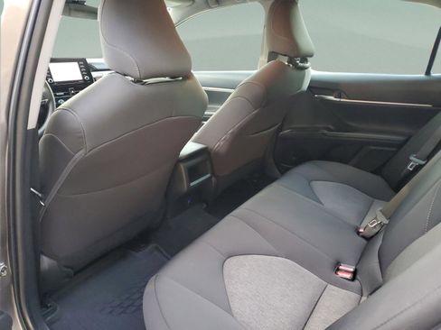 Used 2022 Toyota Camry LE image 10