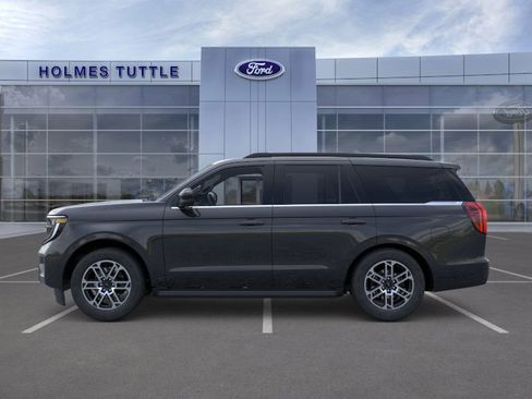 New 2025 Ford Expedition Active image 3