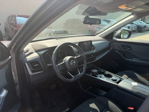 Used 2023 Nissan Rogue S AWD/4WD image 7