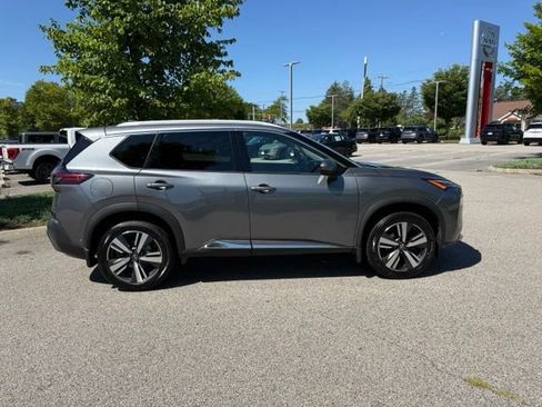 Certified 2022 Nissan Rogue SL w/ SL Premium Package AWD/4WD image 4