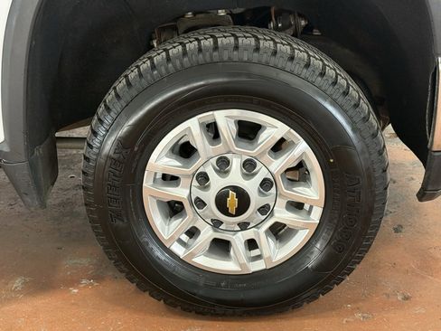 Used 2023 Chevrolet Silverado 2500 W/T w/ WT Fleet Convenience Package image 11