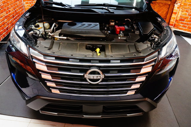 Used 2025 Nissan Rogue SV AWD/4WD image 54