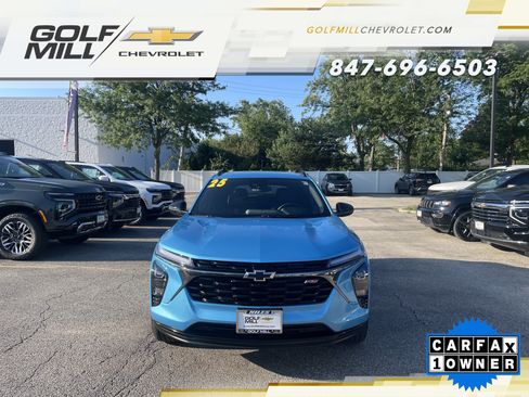 Used 2025 Chevrolet Trax RS w/ Driver Confidence Package FWD image 3