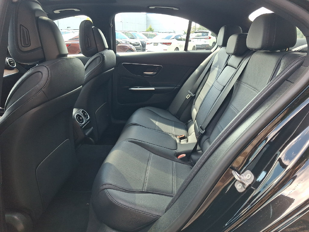 Used 2024 Mercedes-Benz C 300 4MATIC Sedan image 10