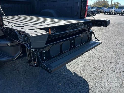 Certified 2025 Chevrolet Silverado 2500 ZR2 image 17