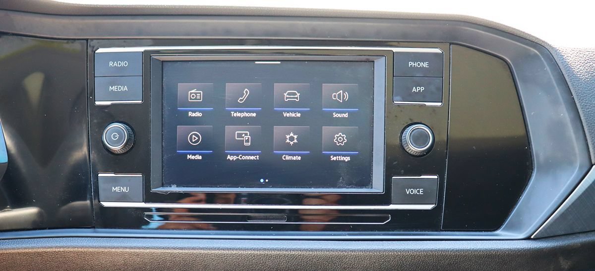 Used 2022 Volkswagen Jetta SE FWD image 48