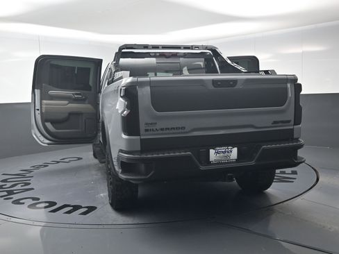 Used 2024 Chevrolet Silverado 1500 ZR2 w/ Technology Package image 26