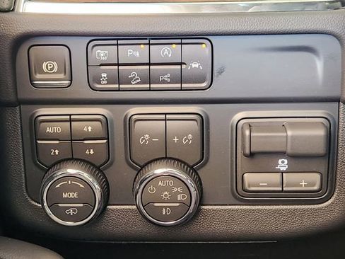 New 2026 Chevrolet Suburban High Country AWD/4WD image 51
