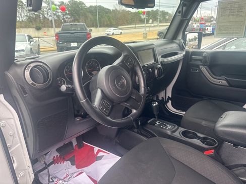Used 2015 Jeep Wrangler Sport image 10