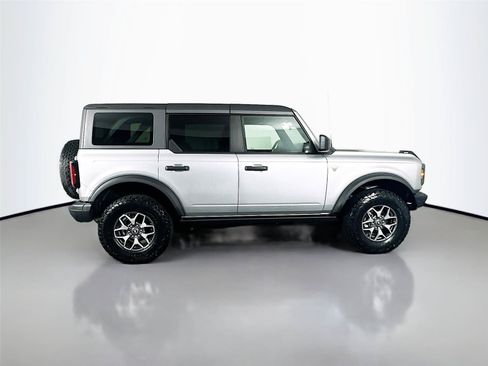Used 2024 Ford Bronco Badlands AWD/4WD image 16