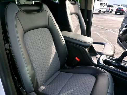 Used 2019 Chevrolet Colorado Z71 image 23