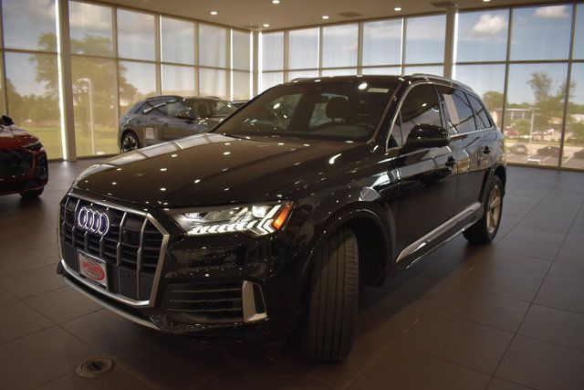 Used 2023 Audi Q7 3.0T Premium w/ Convenience Package AWD/4WD image 4