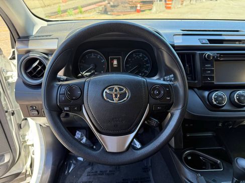 Used 2018 Toyota RAV4 LE w/ All Weather Liner Package AWD/4WD image 32