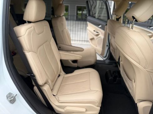 Used 2021 Jeep Grand Cherokee L Limited AWD/4WD image 13