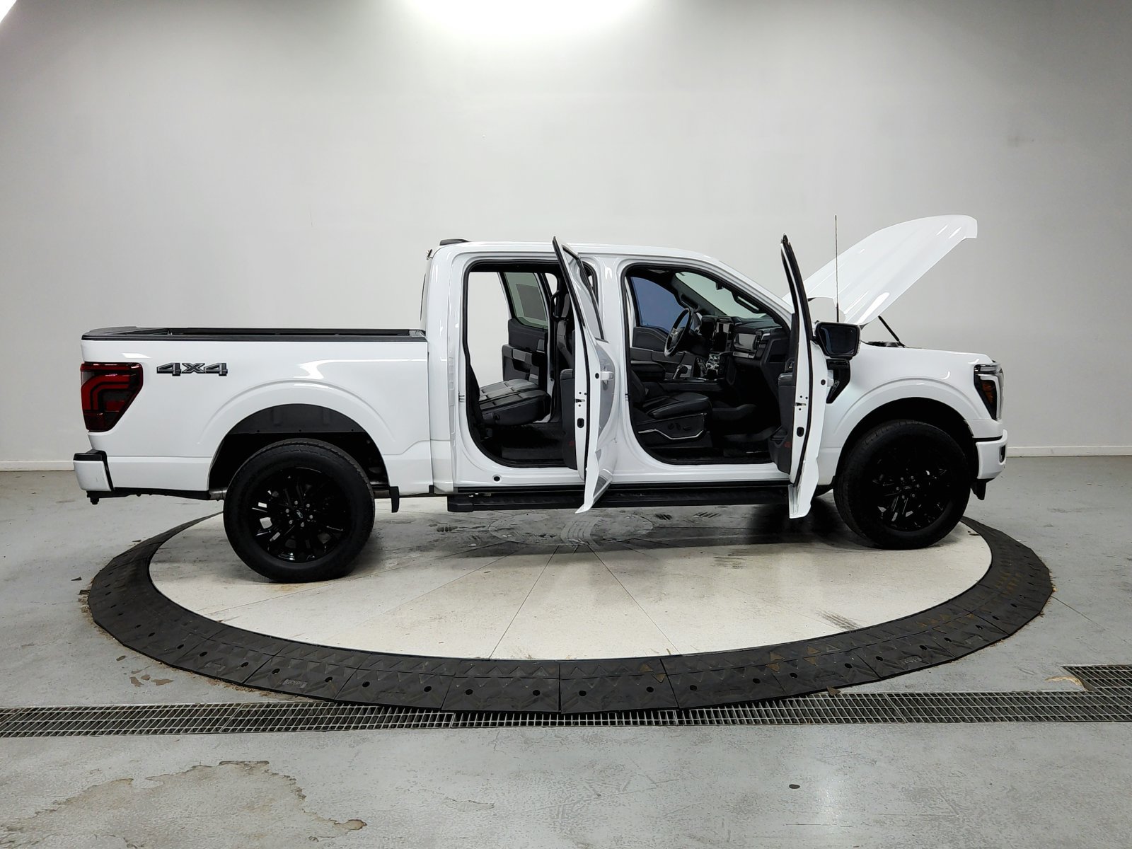 Used 2024 Ford F150 Lariat AWD/4WD image 17
