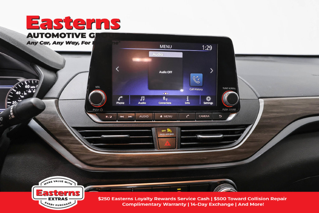 Used 2024 Nissan Altima 2.5 SV FWD image 13