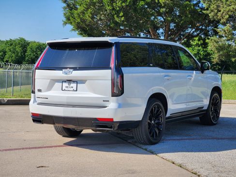 Used 2021 Cadillac Escalade Sport w/ Driver Assist Tech Package AWD/4WD image 5