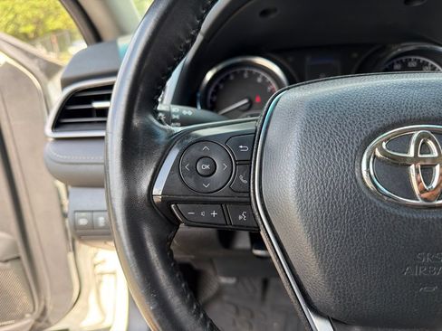 Used 2020 Toyota Camry SE FWD image 15