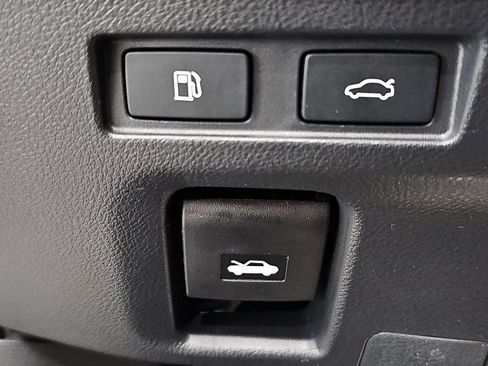 Certified 2025 Lexus ES 300h w/ Premium Package image 28