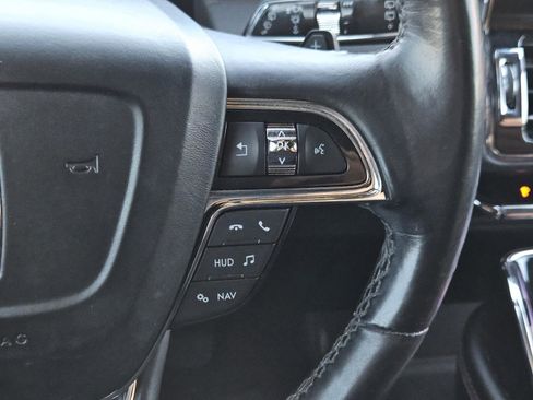 Used 2020 Lincoln Navigator Reserve w/ Luxury Package image 15