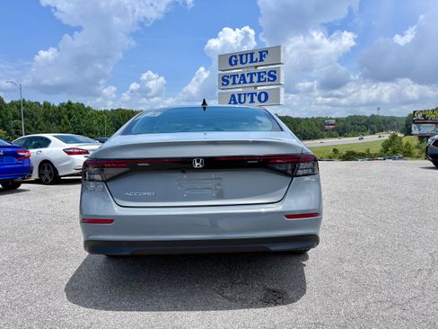 Used 2025 Honda Accord SE image 3