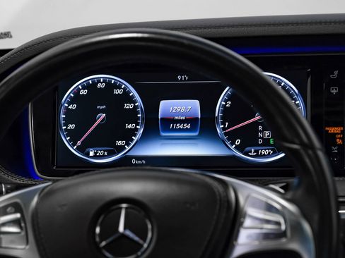 Used 2017 Mercedes-Benz S 550 Sedan image 13