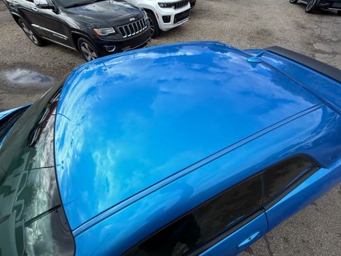 Used 2015 Dodge Challenger SRT Hellcat image 31