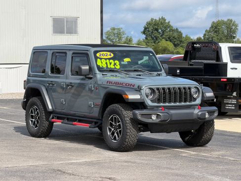 Used 2024 Jeep Wrangler Unlimited Rubicon w/ Technology Group AWD/4WD image 1