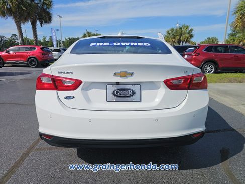 Used 2025 Chevrolet Malibu LT FWD image 4
