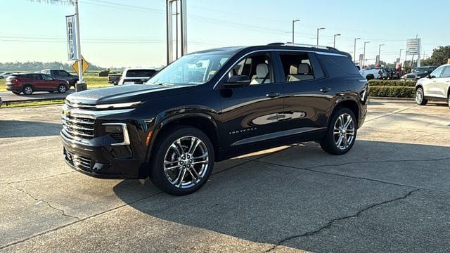 New 2026 Chevrolet Traverse High Country FWD image 3
