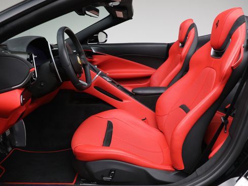 Certified 2024 Ferrari Roma Spider image 14