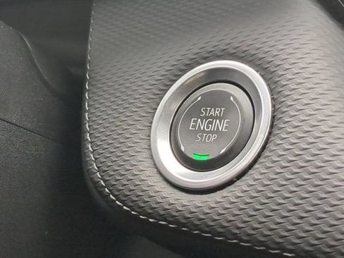 Used 2025 Chevrolet Equinox LT FWD image 26