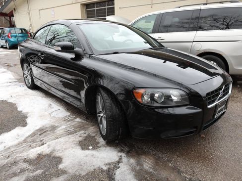 Used 2009 Volvo C70 T5 image 4