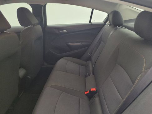 Used 2017 Chevrolet Cruze LS FWD image 18
