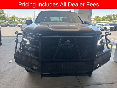 Used 2022 Chevrolet Silverado 1500 LT Trail Boss w/ LT Trail Boss Premium Package AWD/4WD image 2