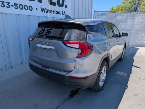 Used 2024 GMC Terrain SLE AWD/4WD image 15