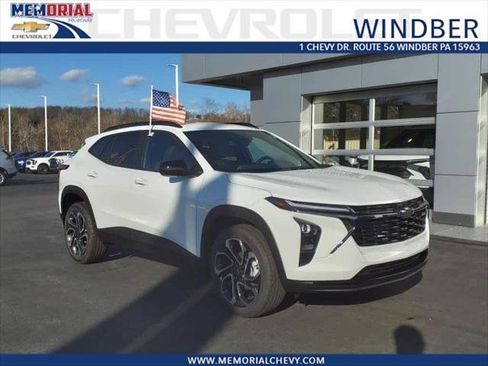 Used 2025 Chevrolet Trax RS w/ Driver Confidence Package FWD image 1
