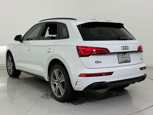 Certified 2025 Audi Q5 2.0T Premium image 3