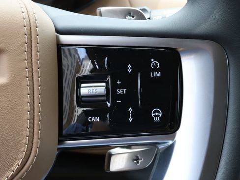 New 2026 Land Rover Range Rover SE AWD/4WD image 18