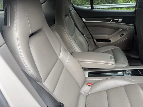 Used 2010 Porsche Panamera Turbo AWD/4WD image 7