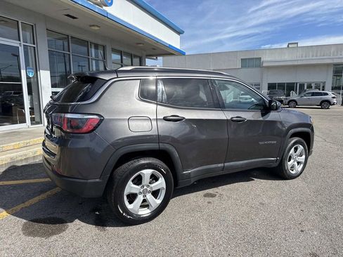 Used 2019 Jeep Compass Latitude w/ Cold Weather Group image 8