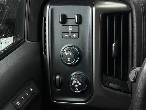 Used 2019 Chevrolet Silverado 2500 LTZ w/ Duramax Plus Package AWD/4WD image 35