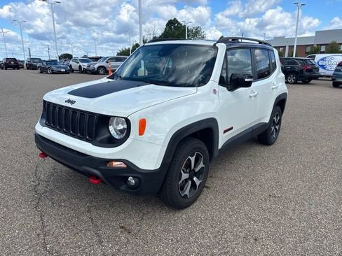 Used 2022 Jeep Renegade Trailhawk w/ Trailer Tow Group AWD/4WD image 1