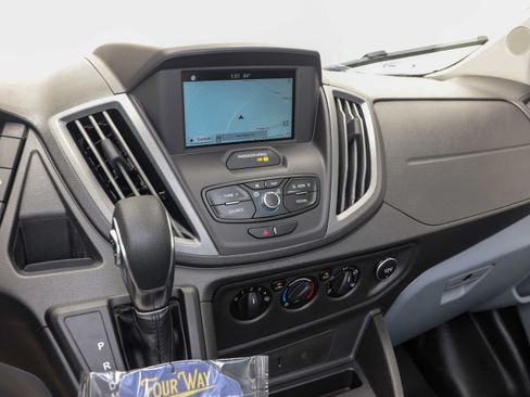 Used 2018 Ford Transit 250 148 Medium Roof RWD image 19